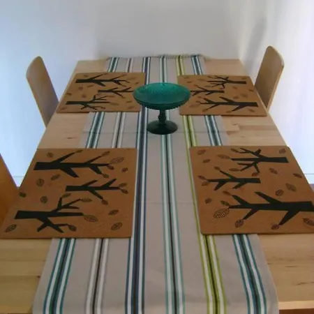 Modern And Spacious In Apartment *