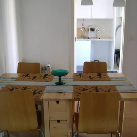 아파트 Modern And Spacious In