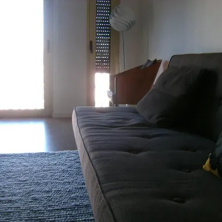 Modern And Spacious In Daire Lisboa